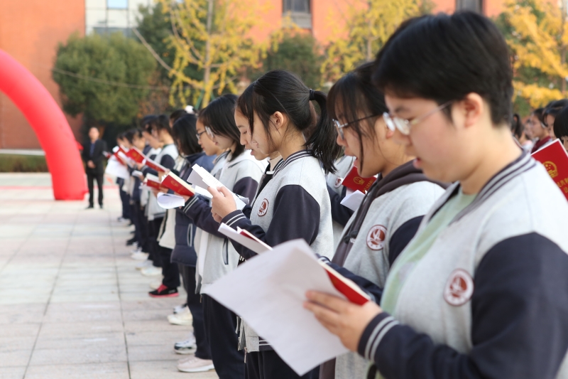 1654045396175914.jpg 6读宪法.jpg